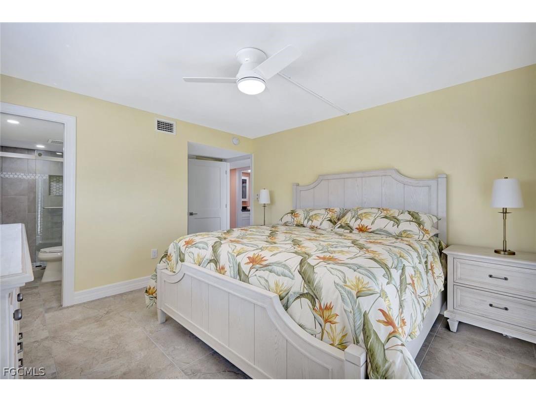 1610 Middle Gulf Drive #B3 Sanibel FL 33957 2025019769 image38