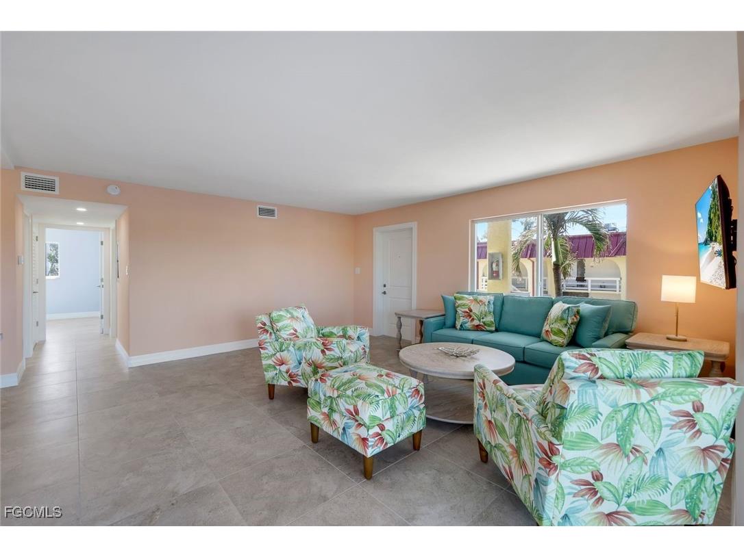 1610 Middle Gulf Drive #B3 Sanibel FL 33957 2025019769 image5