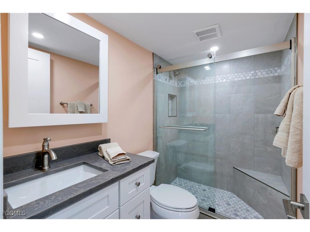 1610 Middle Gulf Drive #B3 Sanibel FL 33957 2025019769 image8