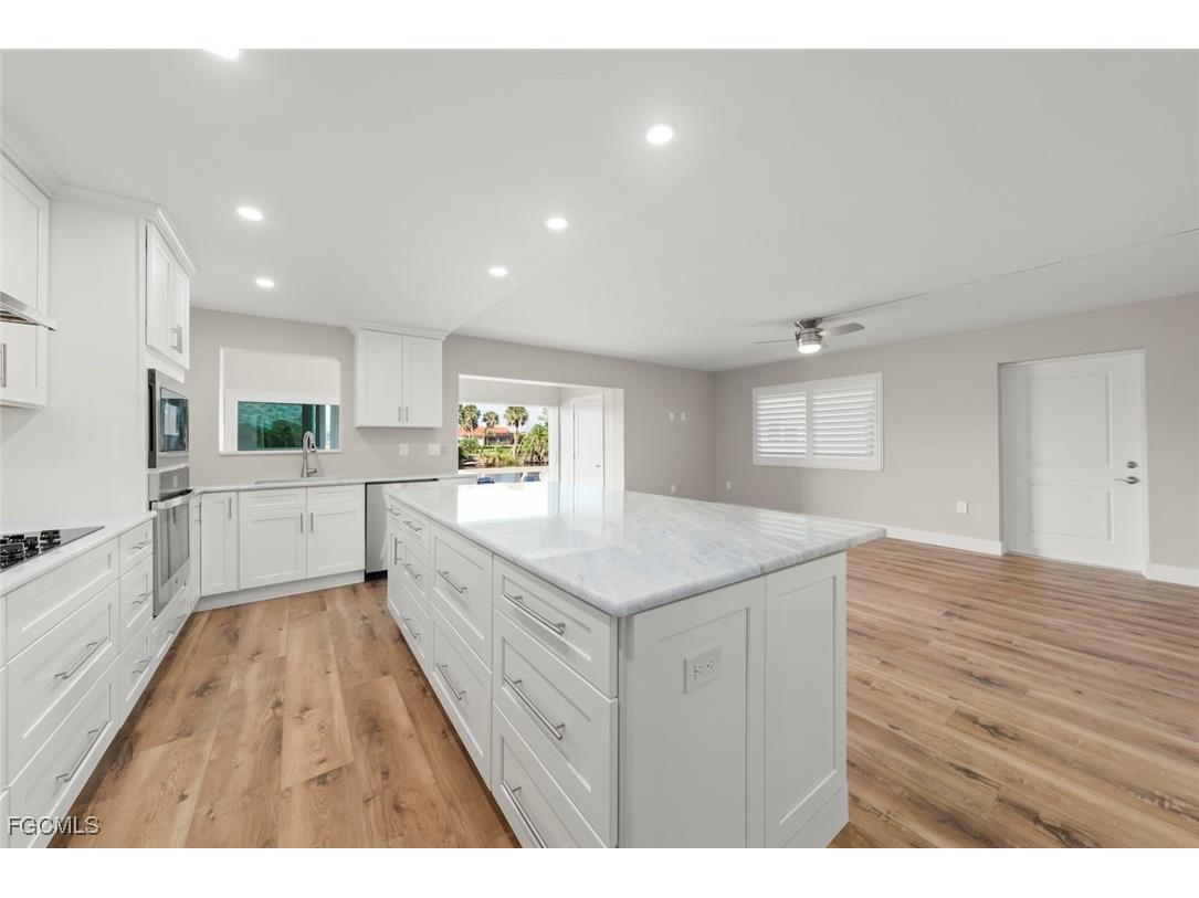 1610 Middle Gulf Drive #C2 Sanibel FL 33957 2025019809 image11