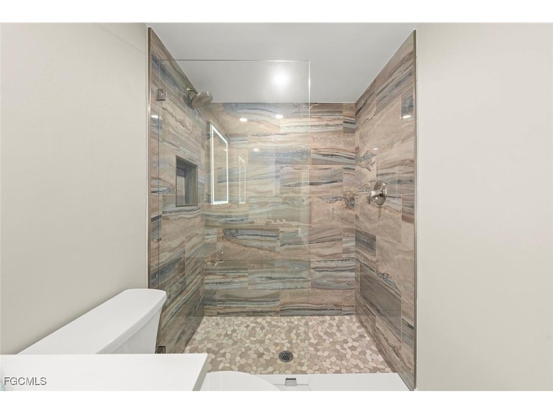 1610 Middle Gulf Drive #C2 Sanibel FL 33957 2025019809 image38