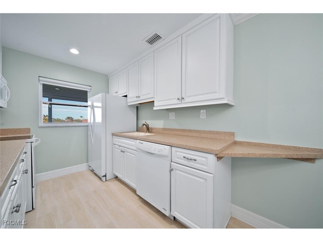 1610 Middle Gulf Drive #D5 Sanibel FL 33957 2025019796 image20