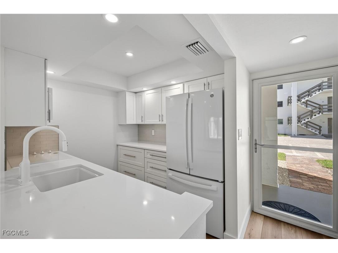 1610 Middle Gulf Drive #F2 Sanibel FL 33957 2025017336 image11