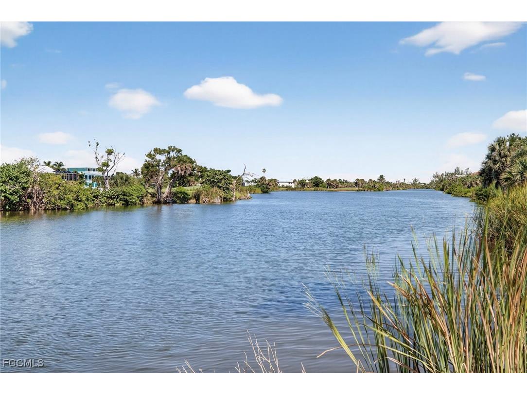 1610 Middle Gulf Drive #F2 Sanibel FL 33957 2025017336 image5