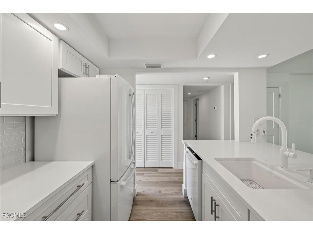 1610 Middle Gulf Drive #F2 Sanibel FL 33957 2025017336 image9