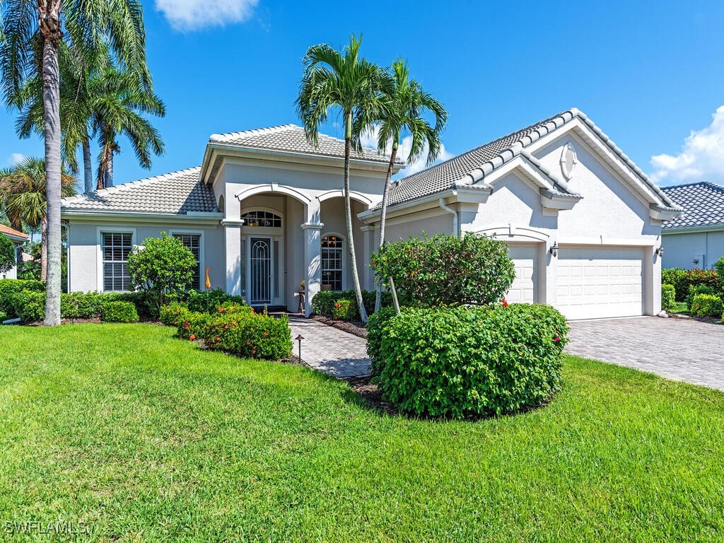 16105 Parque Lane Naples FL 34110 224081243 image1