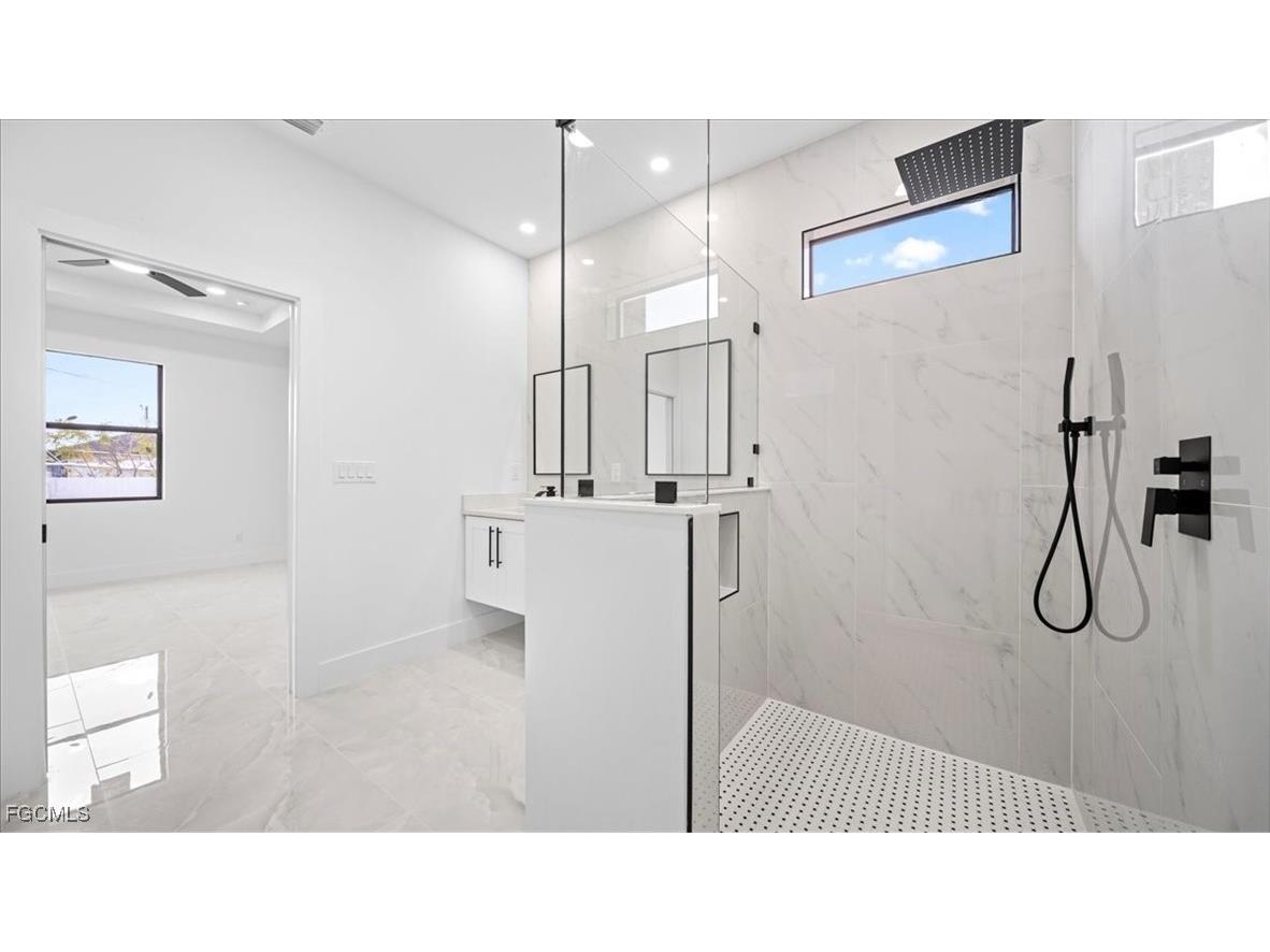 1612 NE 6th Place Cape Coral FL 33909 2026000563 image20