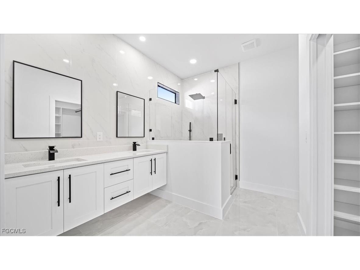 1612 NE 6th Place Cape Coral FL 33909 2026000563 image23