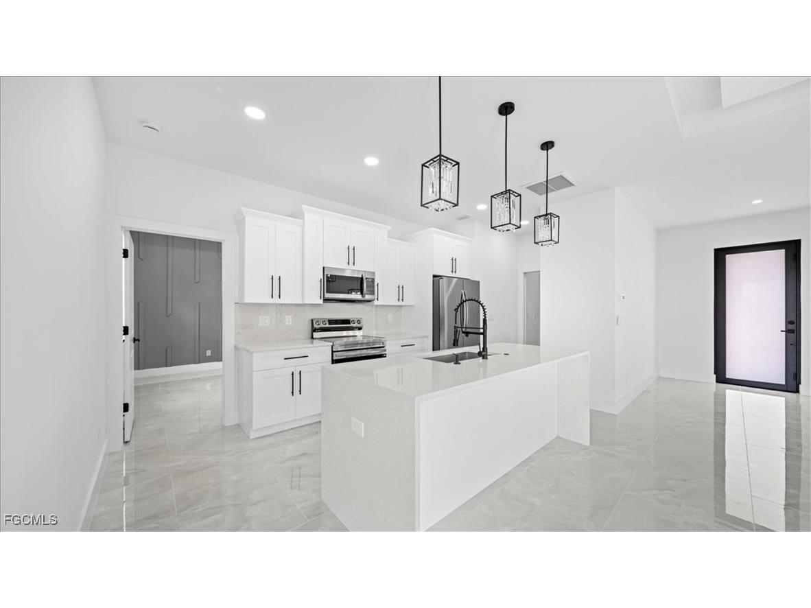 1612 NE 6th Place Cape Coral FL 33909 2026000563 image32