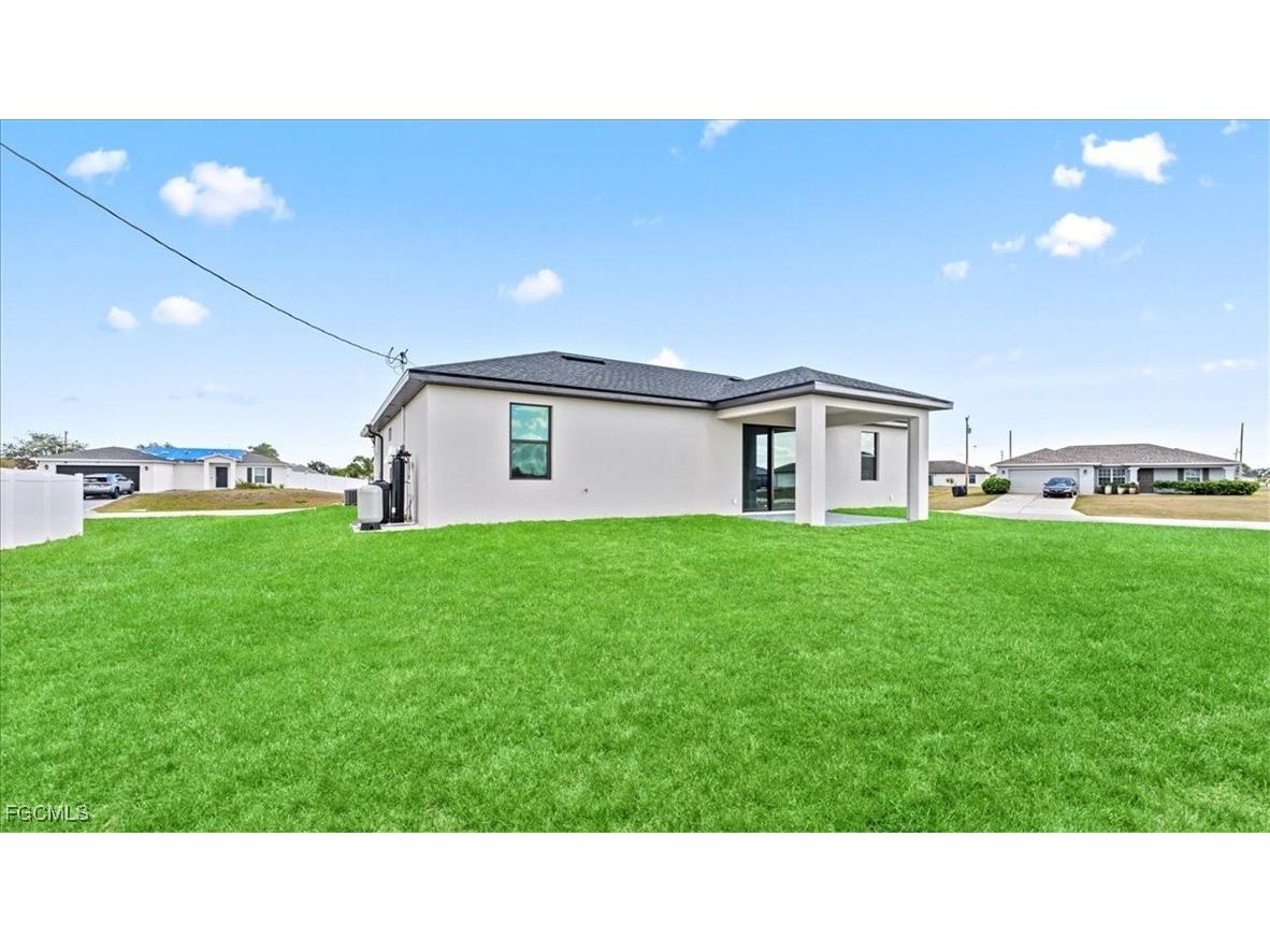 1612 NE 6th Place Cape Coral FL 33909 2026000563 image6