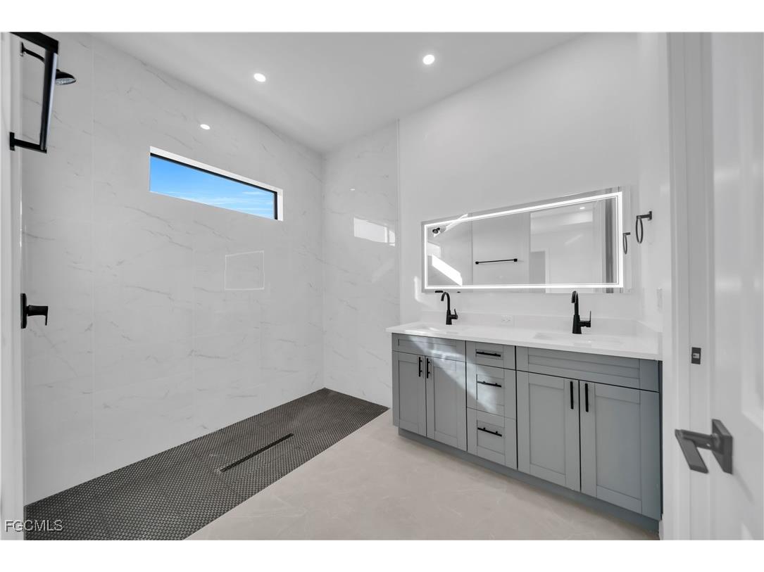 1612 NW 9th Avenue Cape Coral FL 33993 2025019116 image29