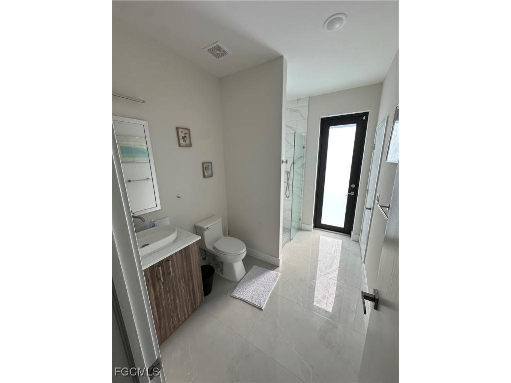 1613 N Gator Circle Cape Coral FL 33909 2025016655 image23