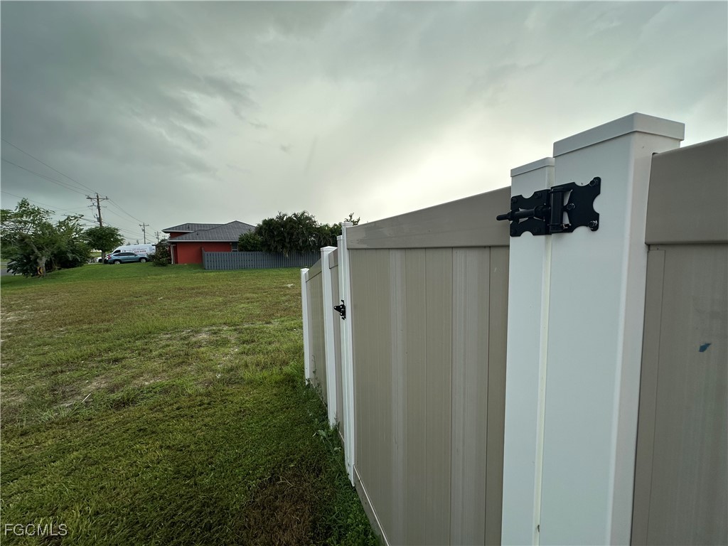 1613 N Gator Circle Cape Coral FL 33909 2025016655 image4