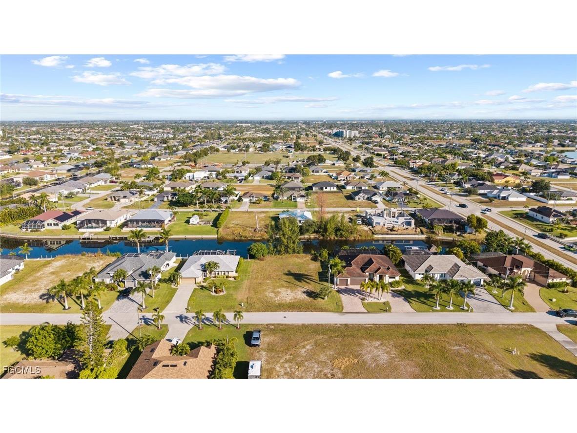 1613 SW 28th Terrace Cape Coral FL 33914 2025020604 image2