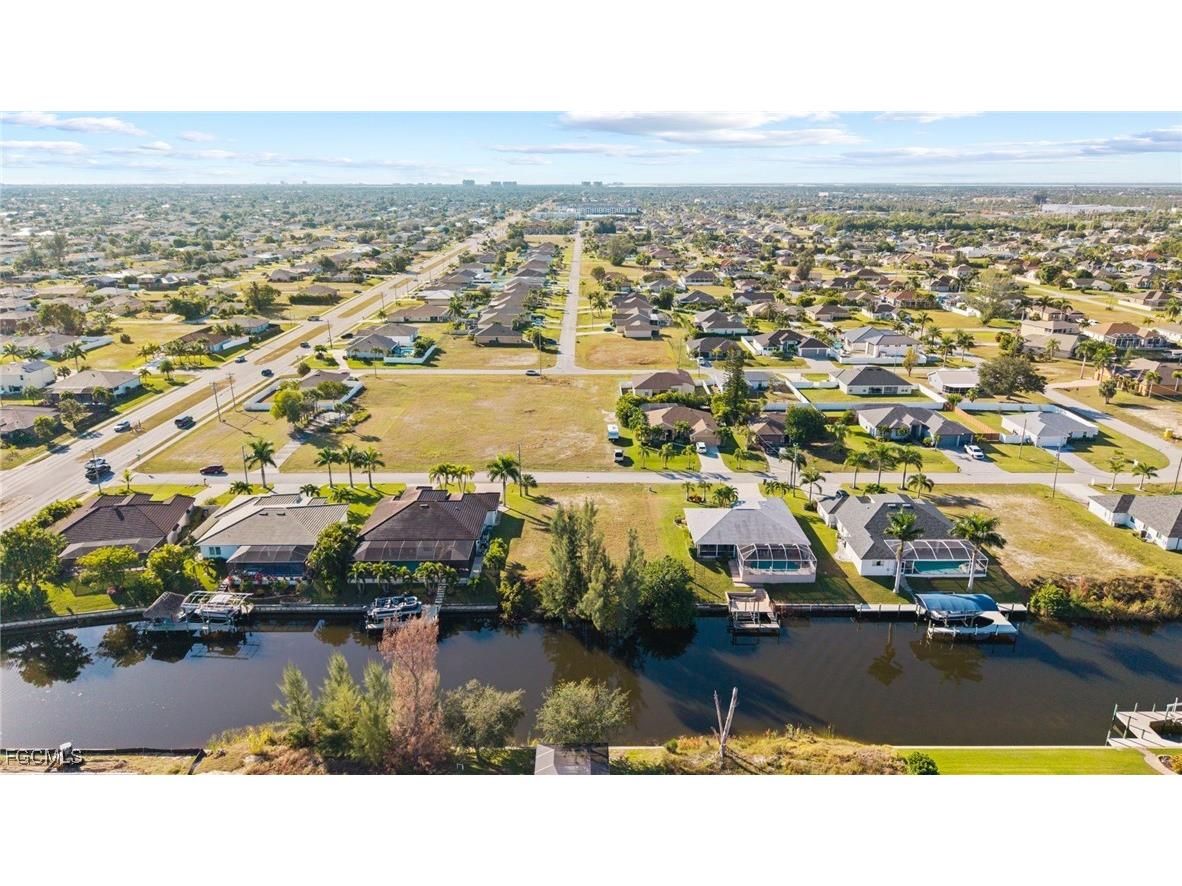 1613 SW 28th Terrace Cape Coral FL 33914 2025020604 image7