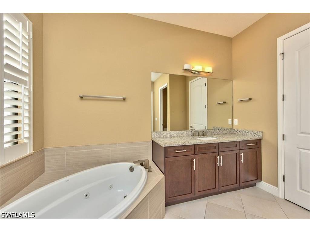 1614 Serrano Circle Naples FL 34105 226015254 image16