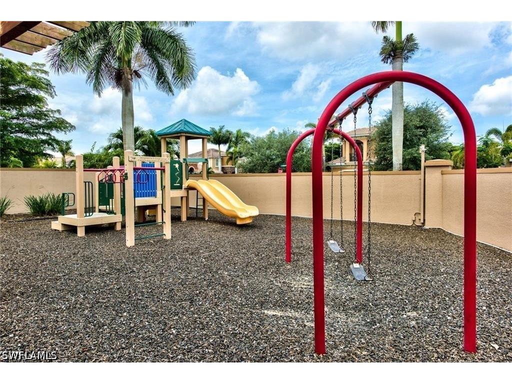 1614 Serrano Circle Naples FL 34105 226015254 image32