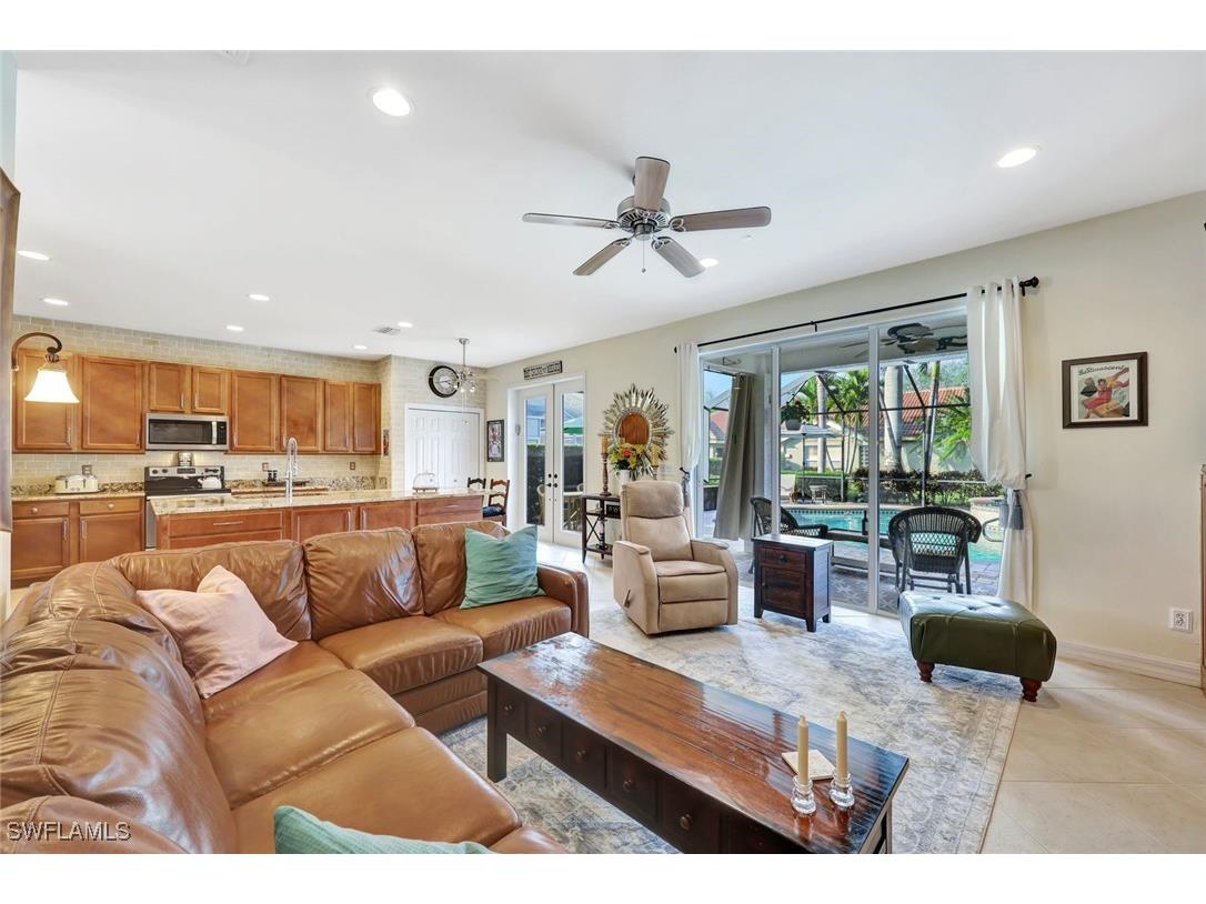1614 Triangle Palm Terrace Naples FL 34119 225085109 image10