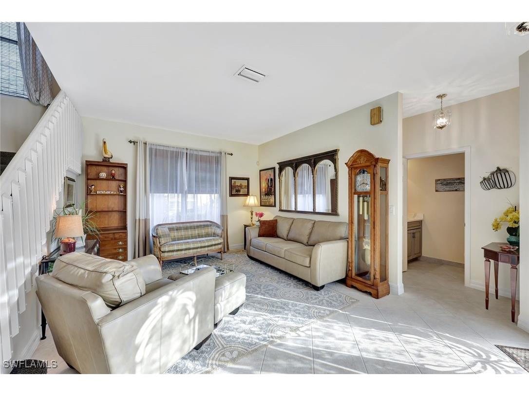 1614 Triangle Palm Terrace Naples FL 34119 225085109 image3