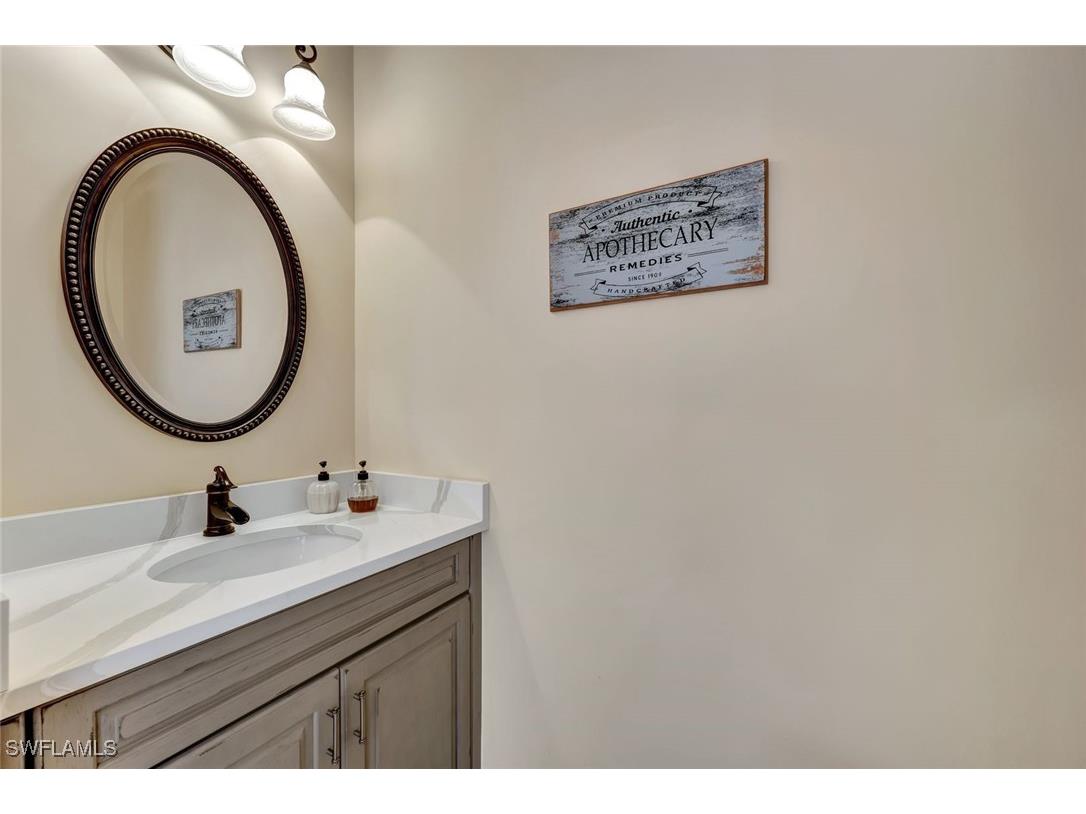 1614 Triangle Palm Terrace Naples FL 34119 225085109 image6