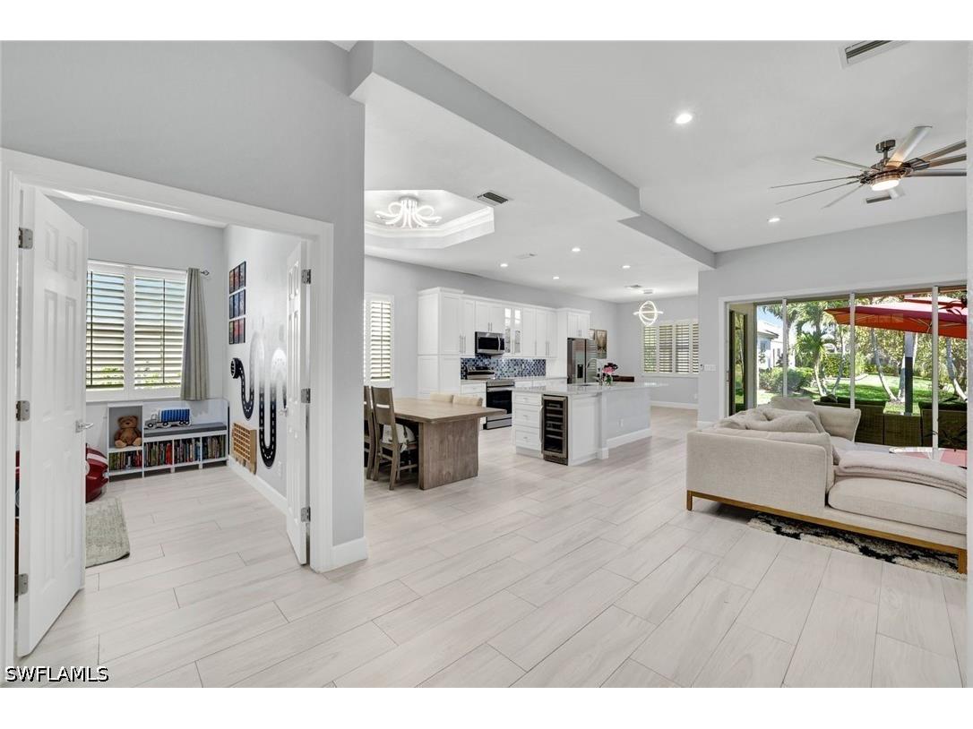 16143 Parque Lane Naples FL 34110 226012918 image1