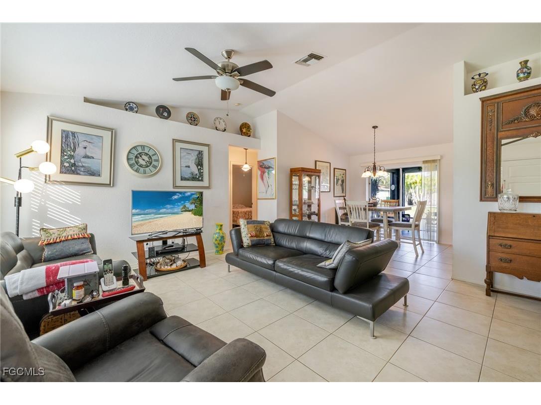 1615 Academy Boulevard Cape Coral FL 33990 2025019729 image4