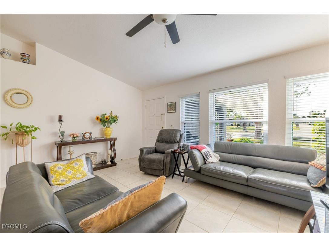 1615 Academy Boulevard Cape Coral FL 33990 2025019729 image5