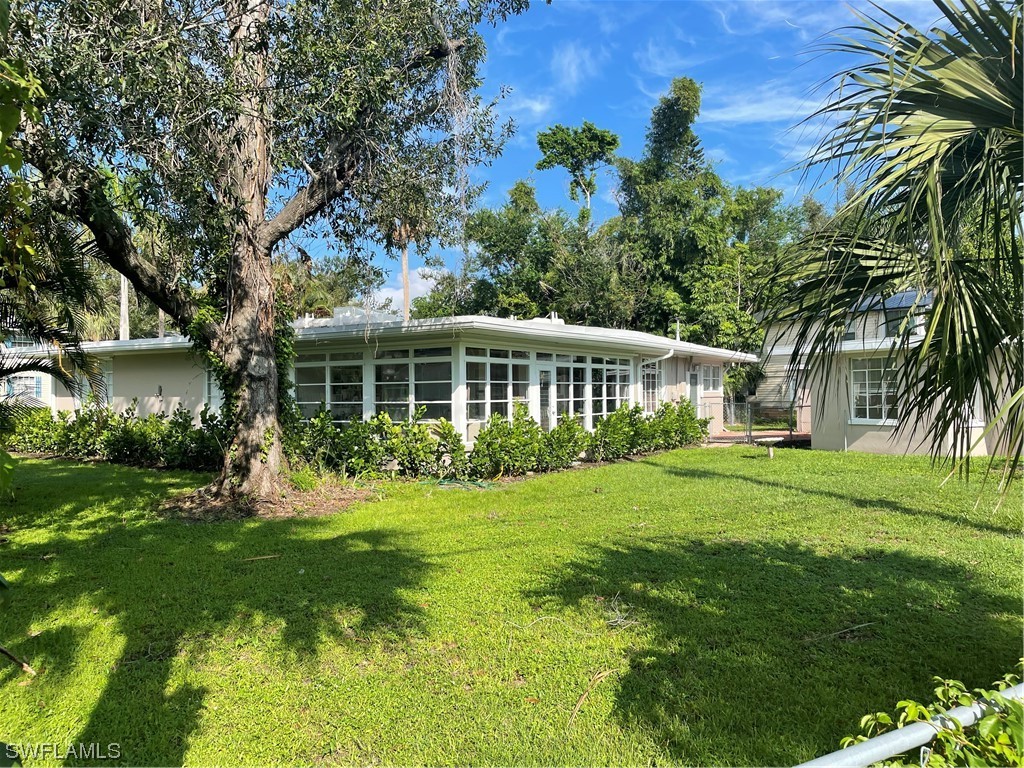 1615 Avalon Place Fort Myers FL 33901 223082364 image1