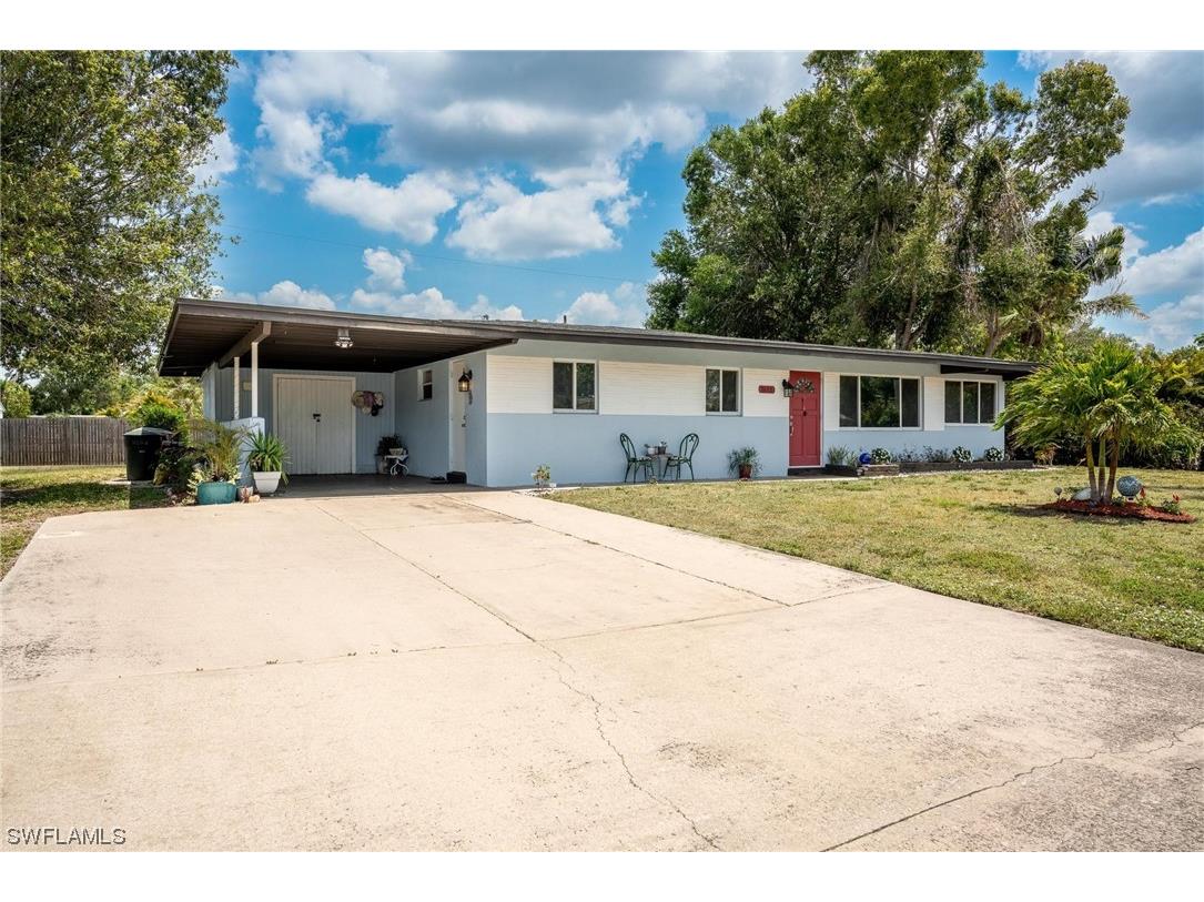 1615 Grace Avenue Fort Myers FL 33901 223037045 image1