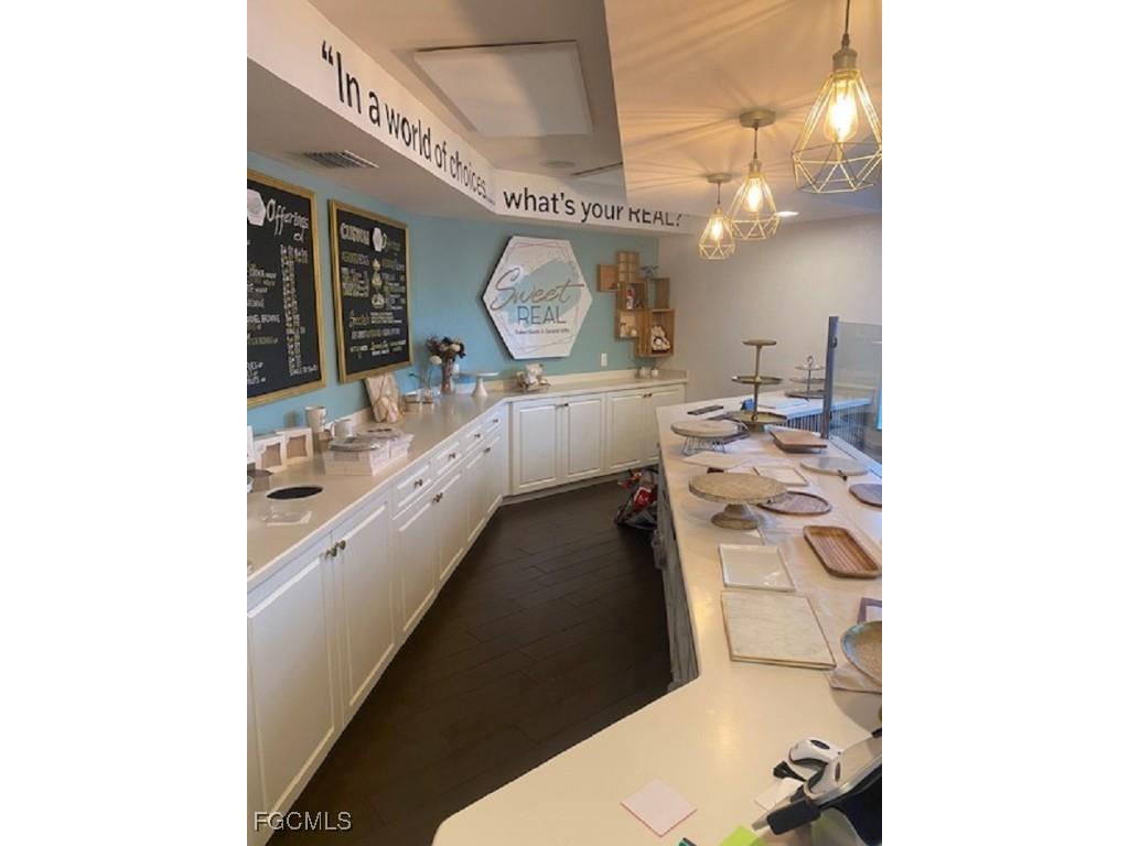 1615 SE 47th Terrace Cape Coral FL 33904 2026002275 image2