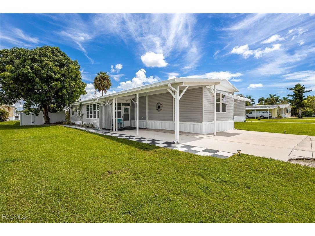 16151 Sunset Strip Fort Myers FL 33908 2025011928 image1