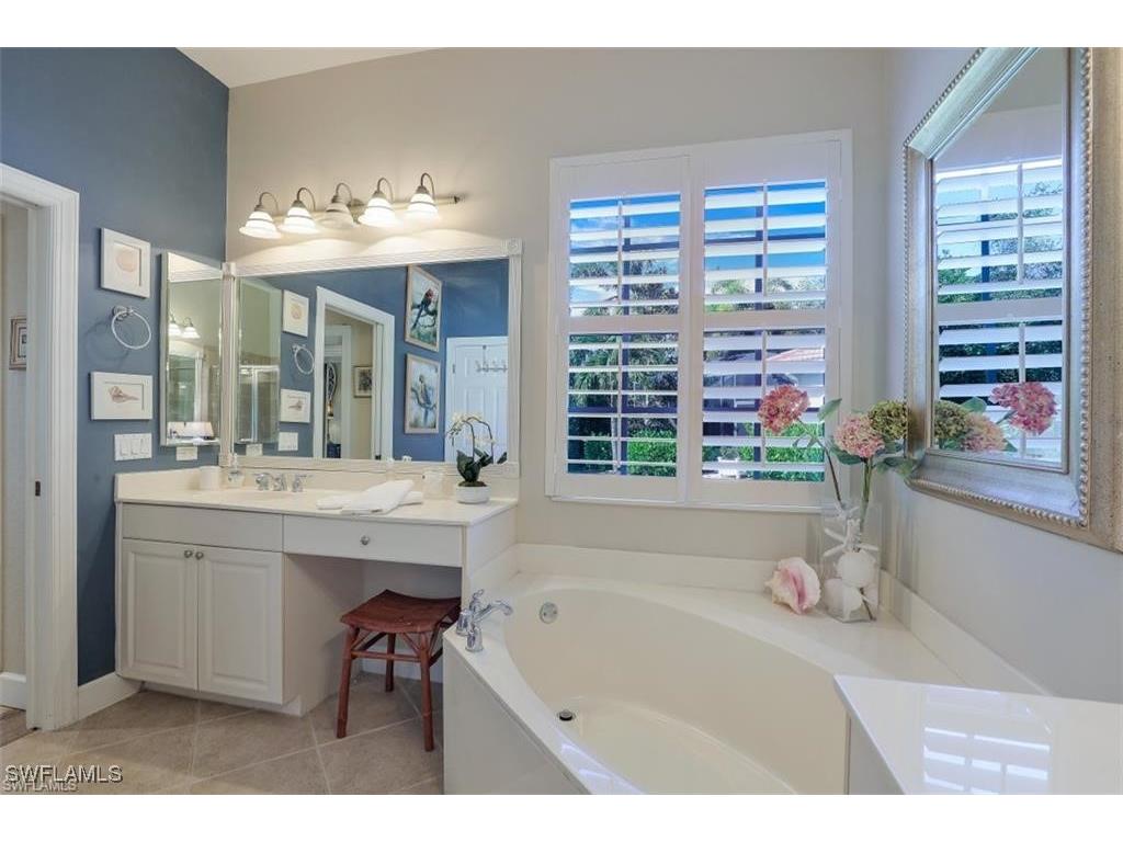 16156 Parque Lane Naples FL 34110 225080895 image3