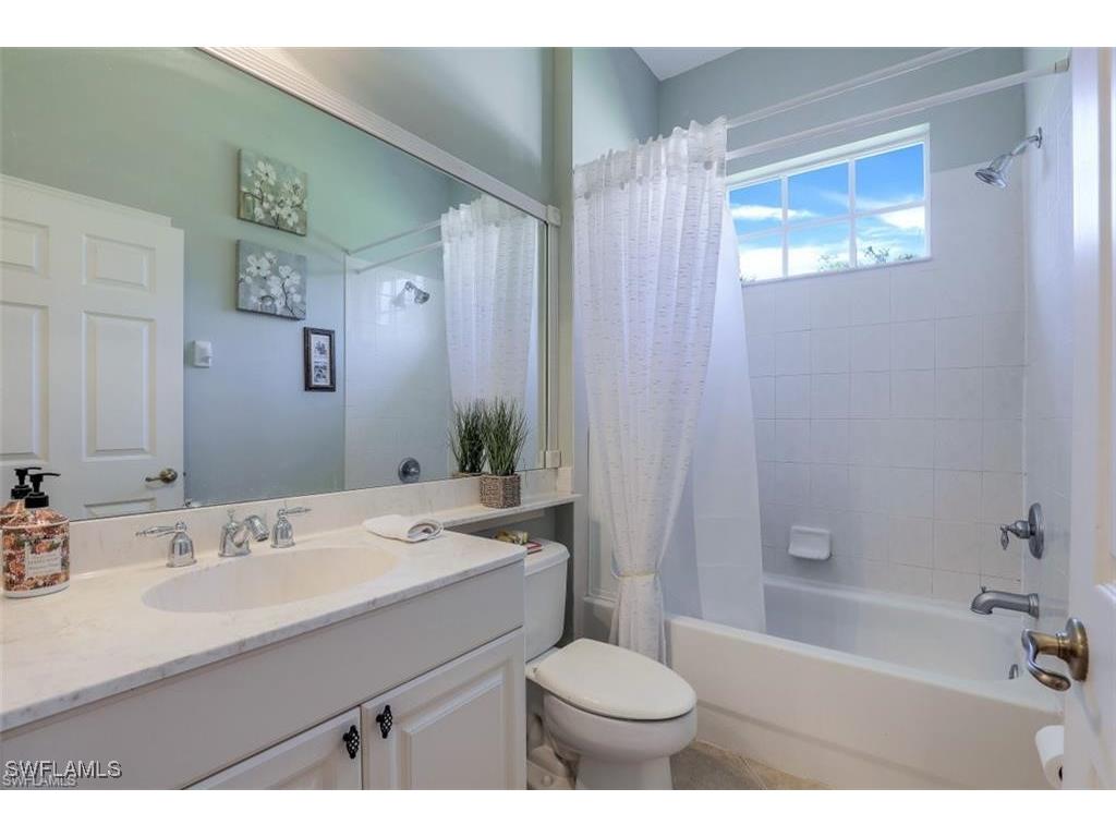 16156 Parque Lane Naples FL 34110 225080895 image5