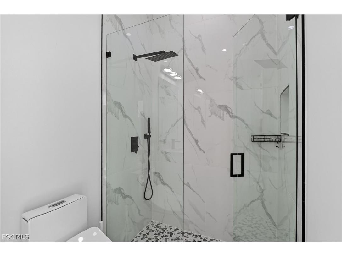 1617 NE 12th Street Cape Coral FL 33909 2026013518 image37