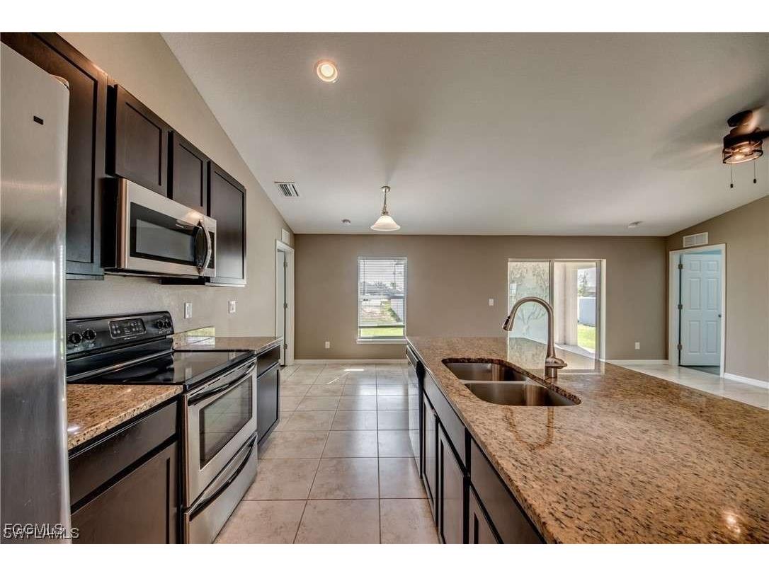 1617 NE 6th Avenue Cape Coral FL 33909 2025023729 image7