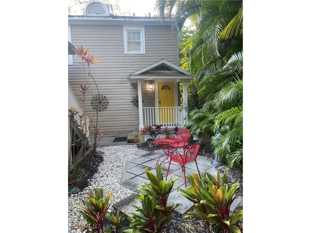1618 Woodford Avenue Fort Myers FL 33901 2026001321 image1
