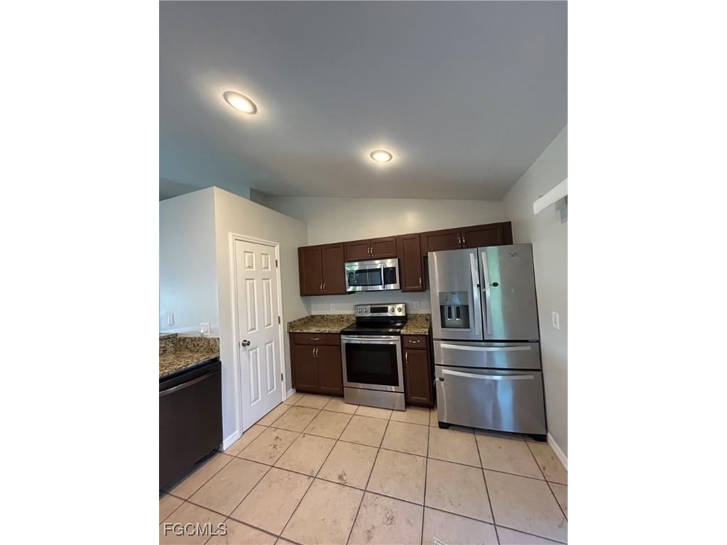 1619 NE 12th Place Cape Coral FL 33909 2025003196 image14