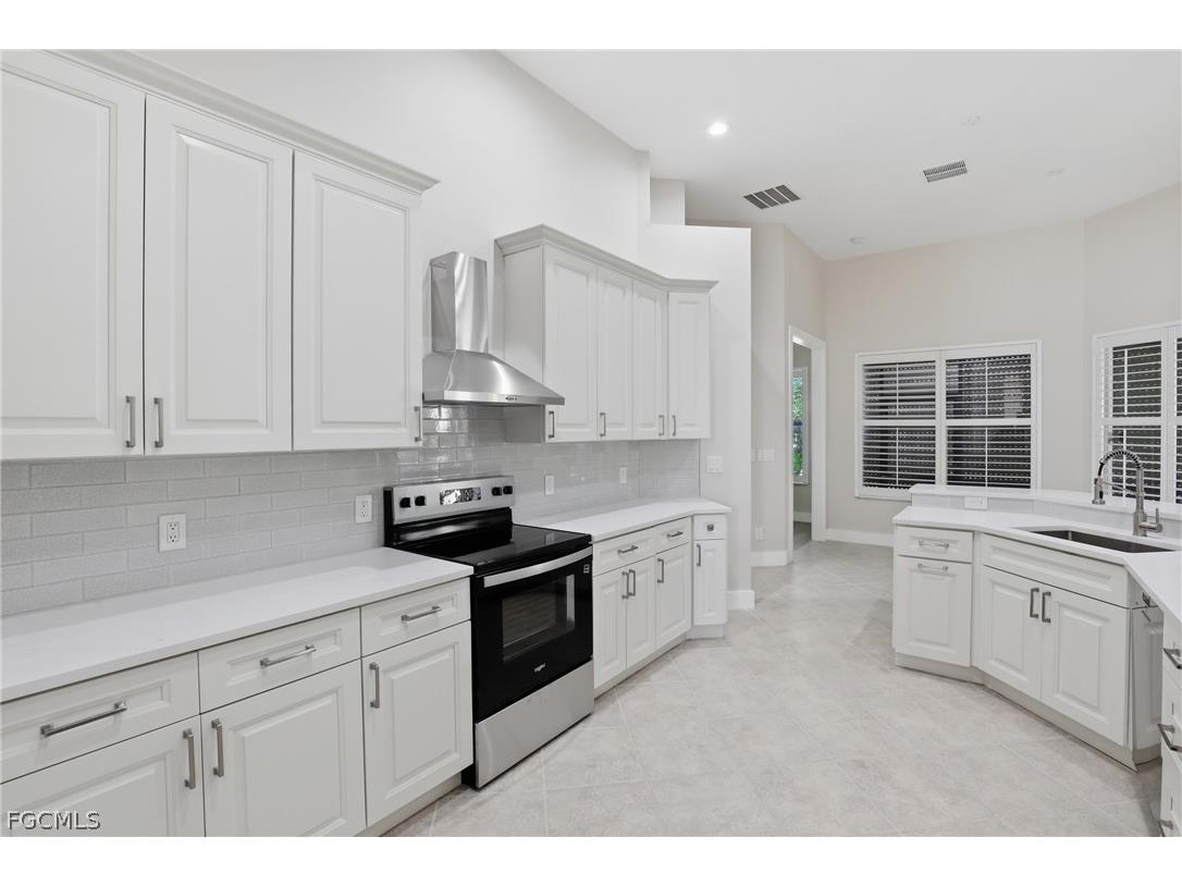 16192 Coco Hammock Way Fort Myers FL 33908 2026010341 image12