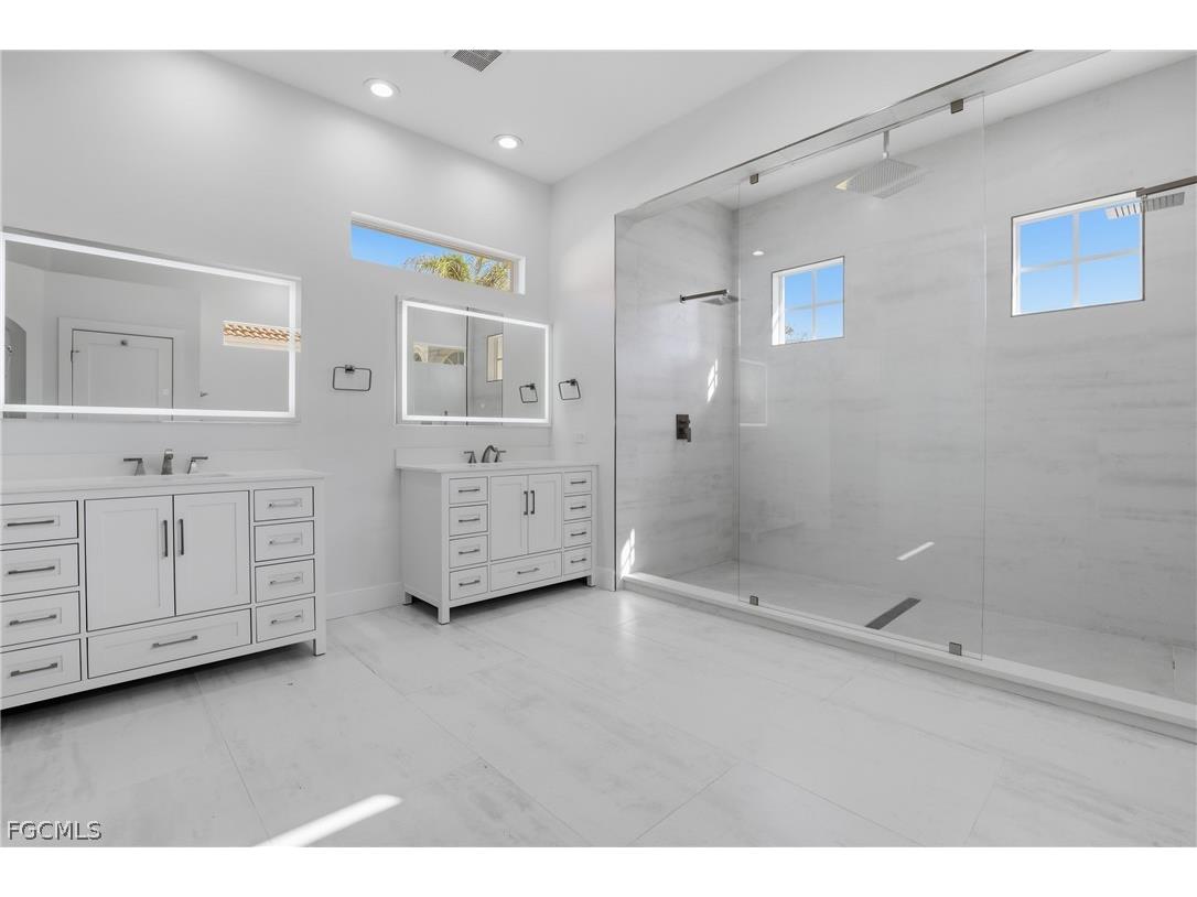 16192 Coco Hammock Way Fort Myers FL 33908 2026010341 image25