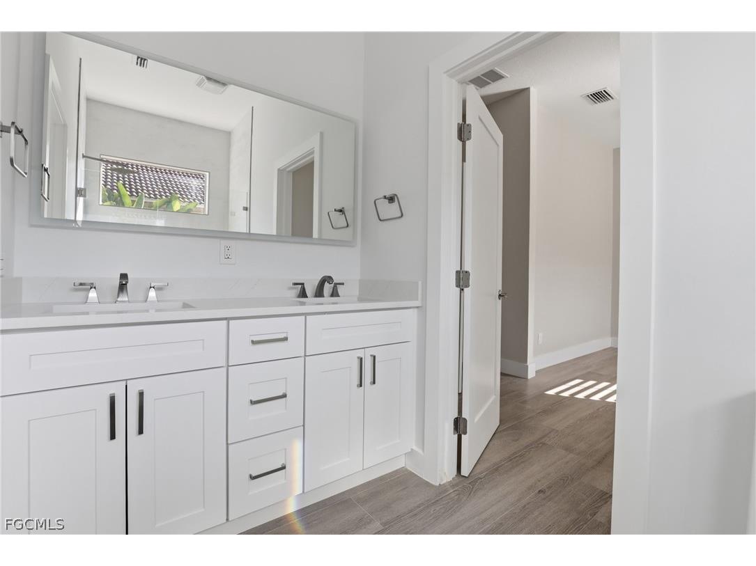 16192 Coco Hammock Way Fort Myers FL 33908 2026010341 image36