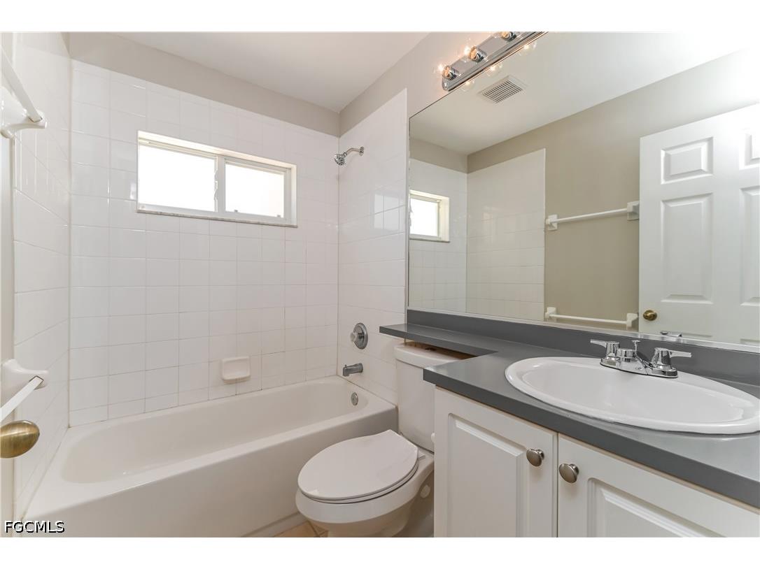 162 SE 18th Street Cape Coral FL 33990 2026024030 image8