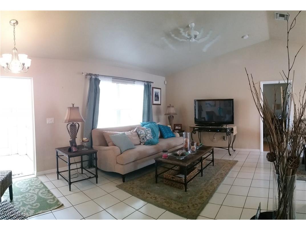 162 SE 18th Terrace Cape Coral FL 33990 2026006127 image2