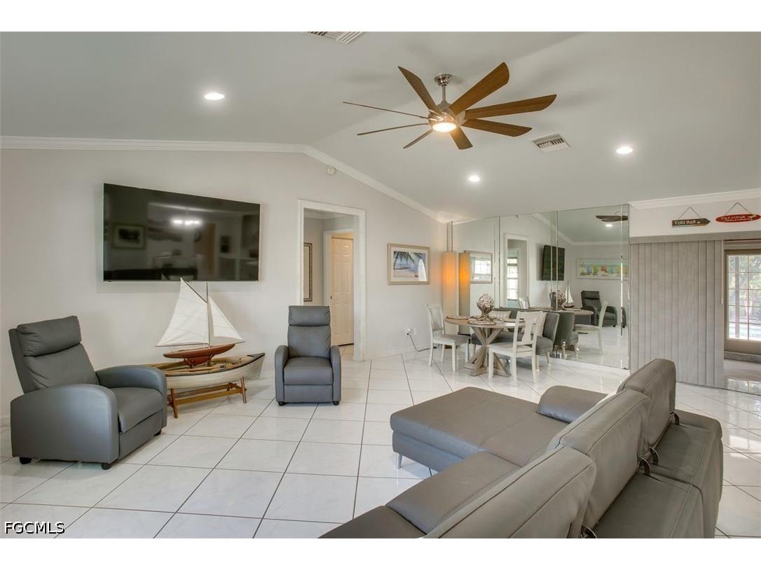 162 SE 22nd Street Cape Coral FL 33990 2026018769 image20