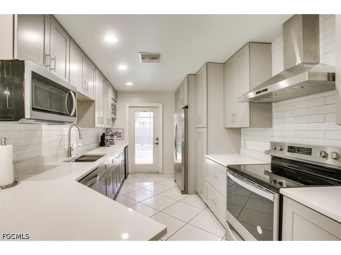162 SE 22nd Street Cape Coral FL 33990 2026018769 image23