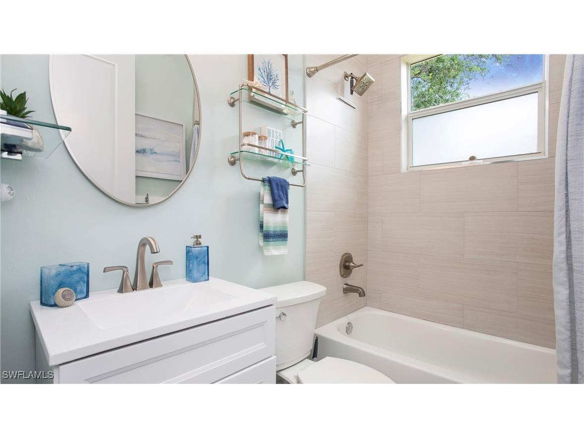 162 Windward Cay Naples FL 34114 225073686 image29