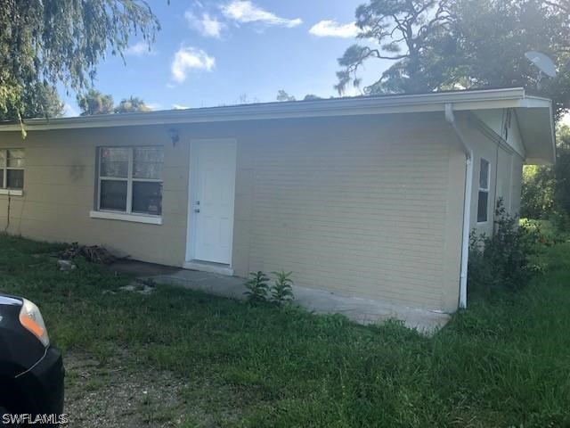 1620 Beachwood Drive North Fort Myers FL 33903 224050582 image1