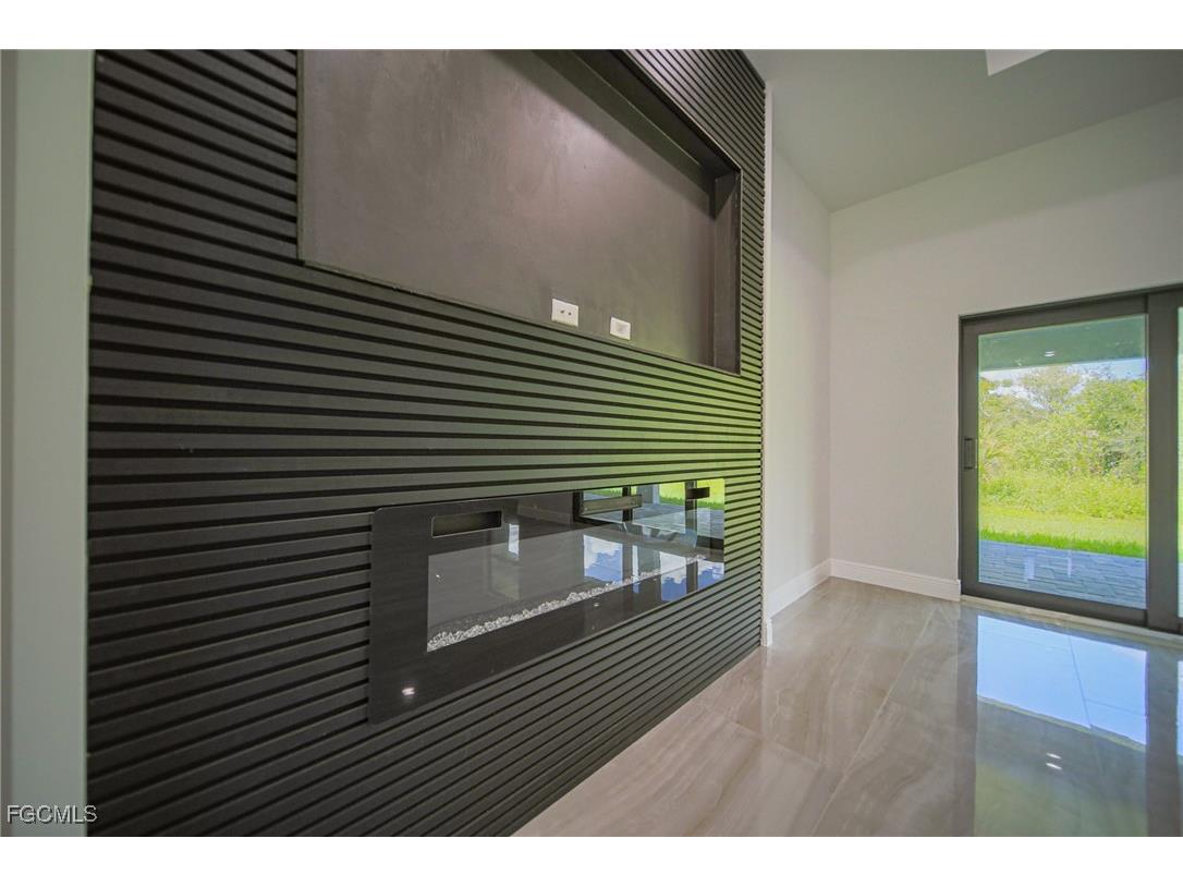 1621 Lincoln Avenue Lehigh Acres FL 33972 2025006564 image14