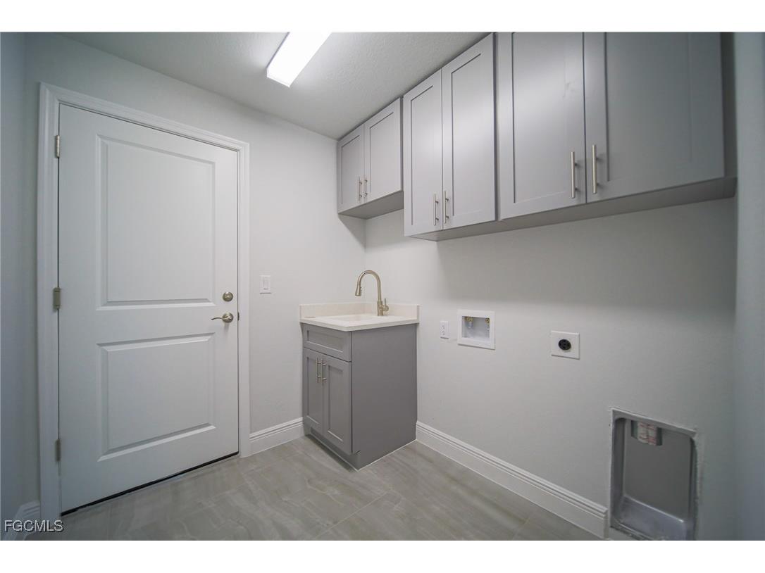 1621 Lincoln Avenue Lehigh Acres FL 33972 2025006564 image28