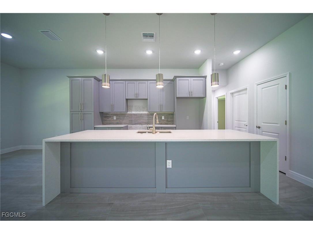 1621 Lincoln Avenue Lehigh Acres FL 33972 2025006564 image8