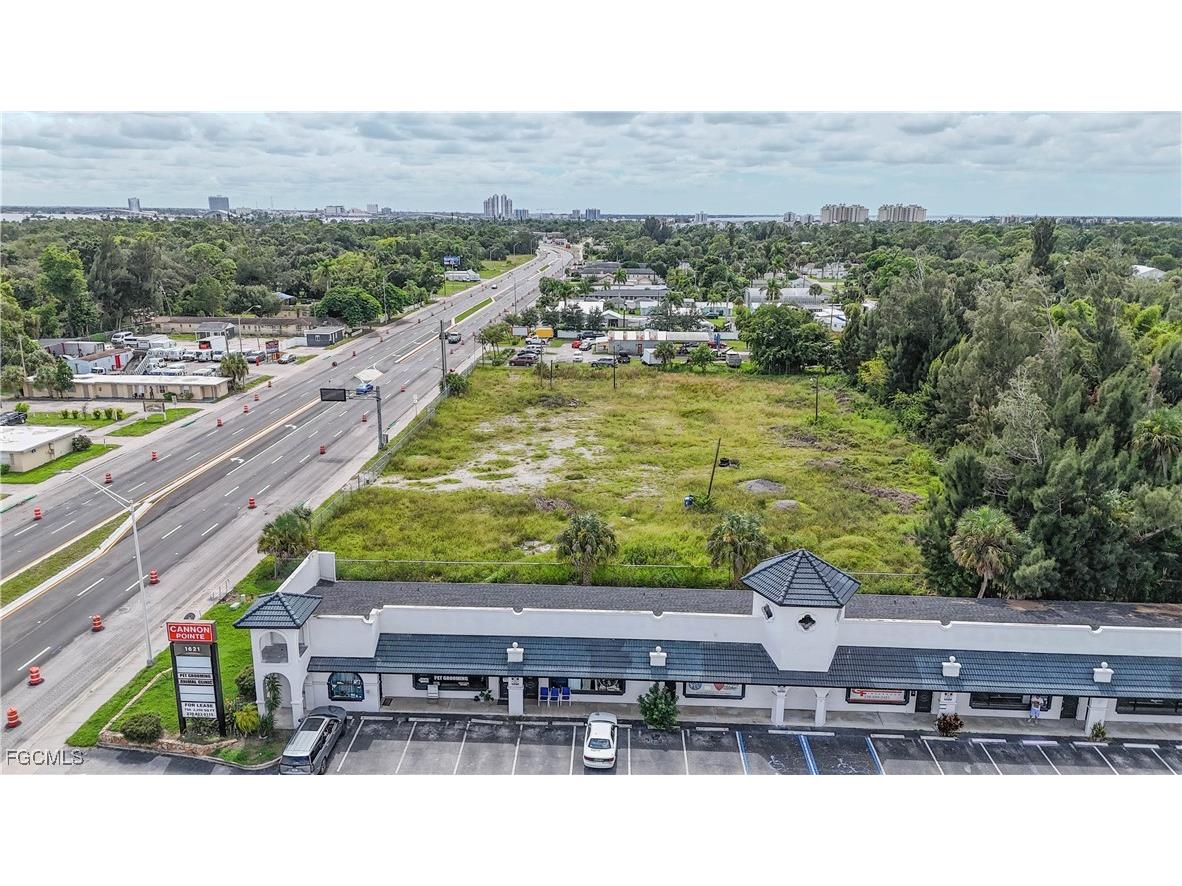 1621 N Tamiami Trail #6 North Fort Myers FL 33903 2025013974 image3